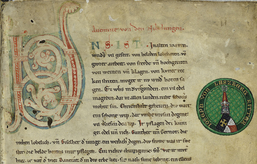 © Foto: Badische Landesbibliothek Karlsruhe Zu sehen ist eine Textseite aus dem Nibelungenlied-Handschrift C mit dem Wappen Joseph von Laßbergs.
